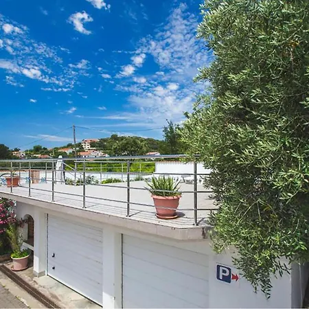 Stunning In With Sauna Kampor