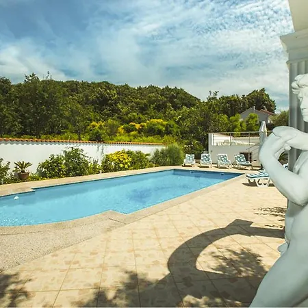 Apartament Stunning In With Sauna