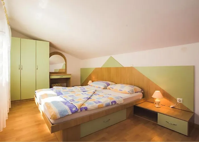 Apartment Stunning In With Sauna Kampor